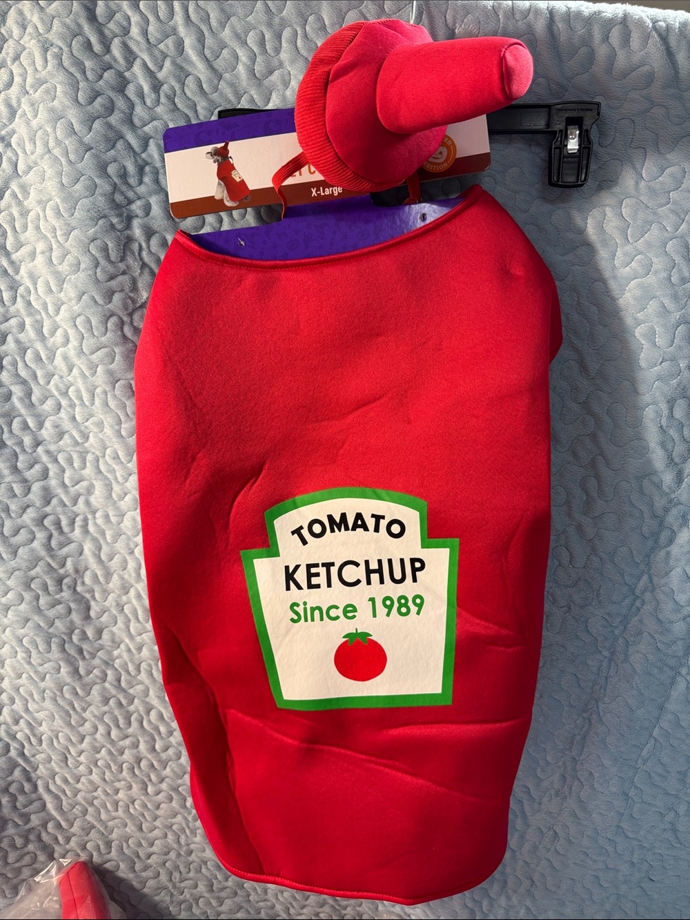 Halloween ketchup costume
